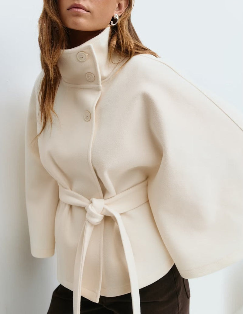 Manteau d'hiver à col montant avec manches chauve-souris