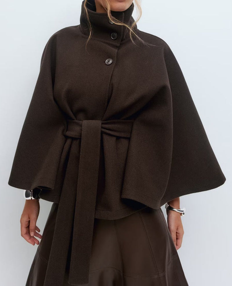 Manteau d'hiver à col montant avec manches chauve-souris