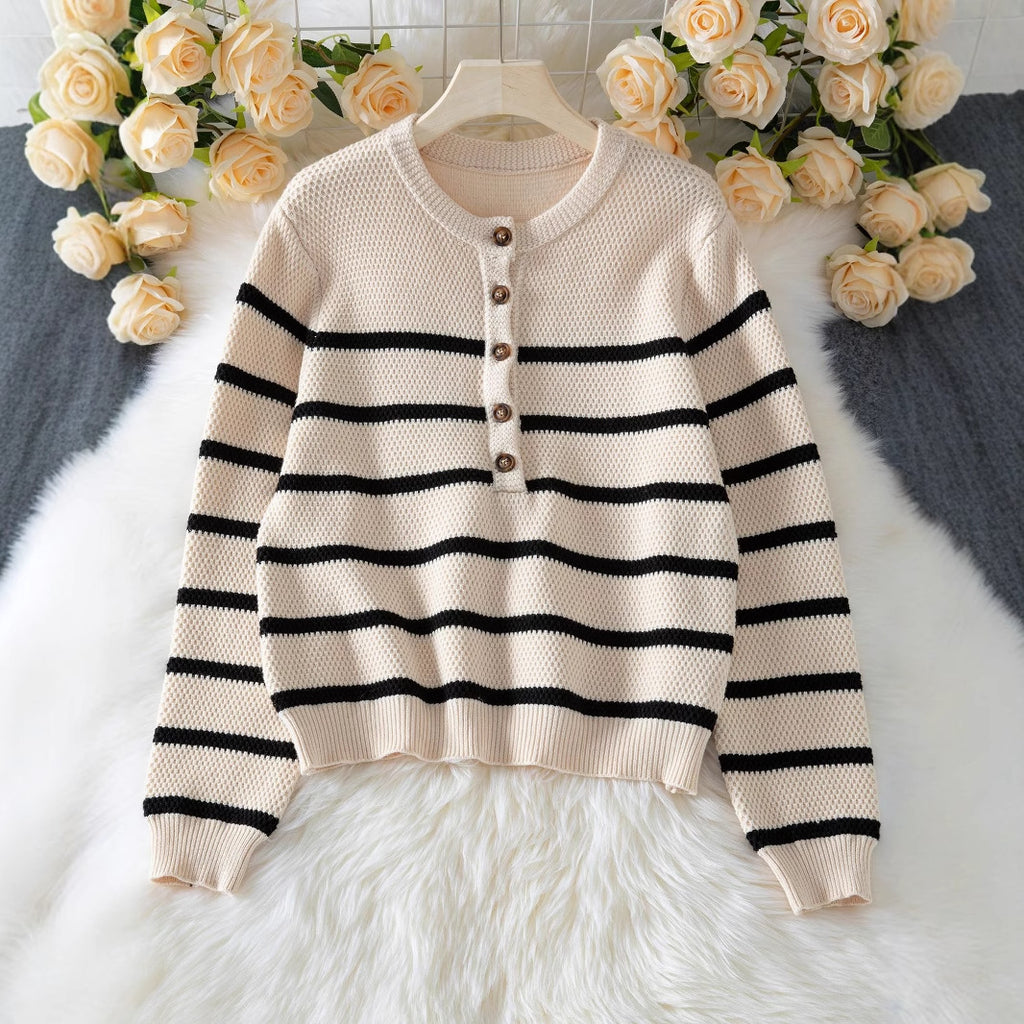 Pull rayé tendance avec boutons