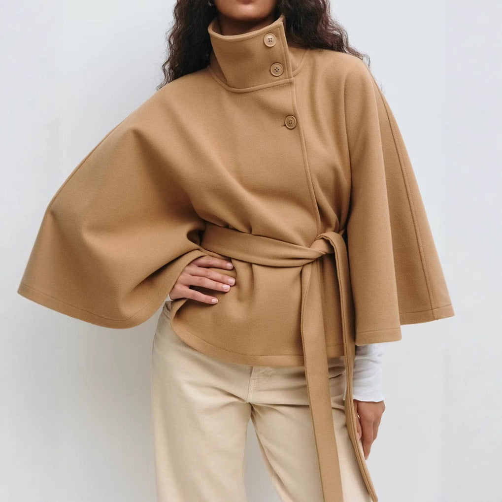 Manteau d'hiver à col montant avec manches chauve-souris